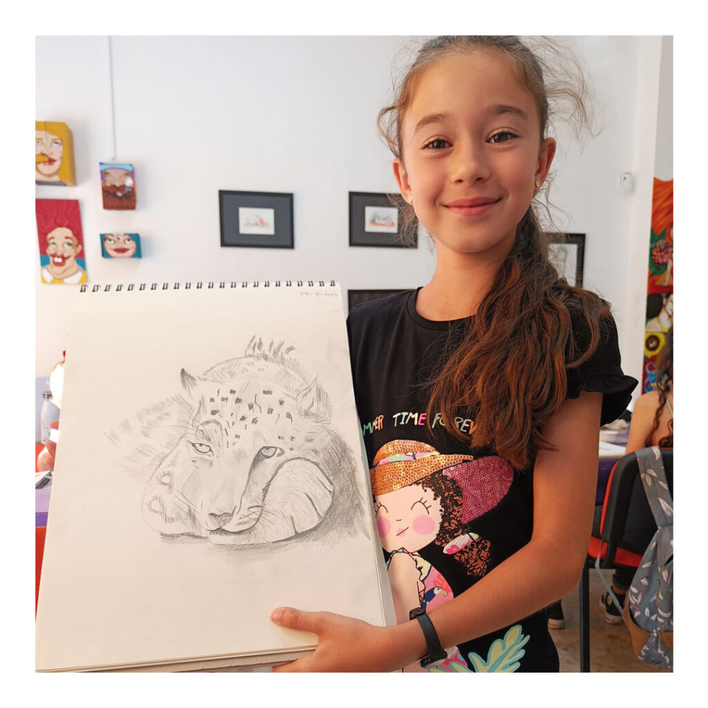 Alumna en la academia de arte Lálternativa en Rincón de la Victoria